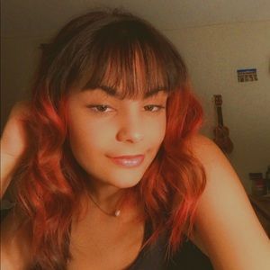 Meet your Posher, Kara